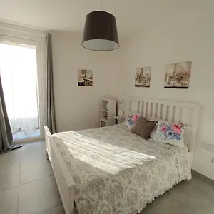 Penzion Adagiostay, Elmas